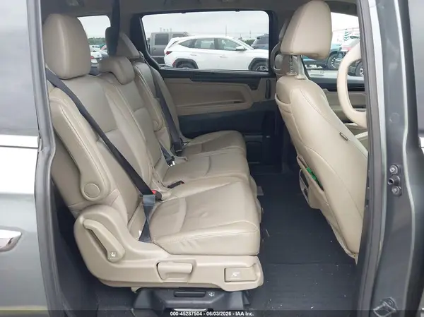 5FNRL6H96JB111062 2018 HONDA ODYSSEY - Image 8