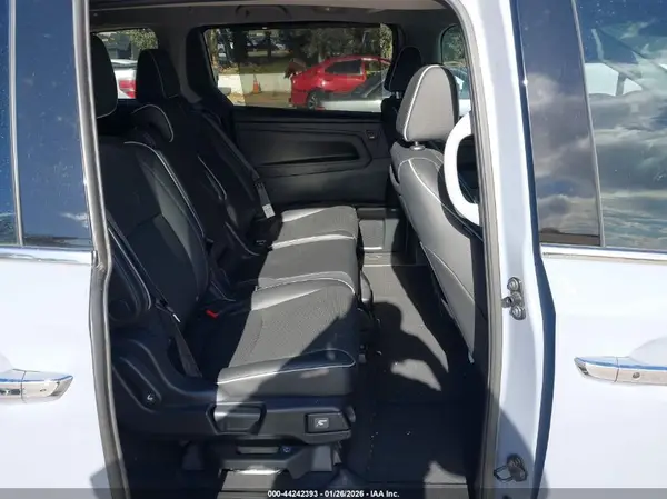 5FNRL6H96PB072045 2023 HONDA ODYSSEY - Image 8