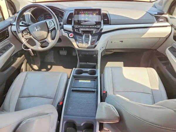 5FNRL6H97JB003503 2018 HONDA ODYSSEY - Image 8