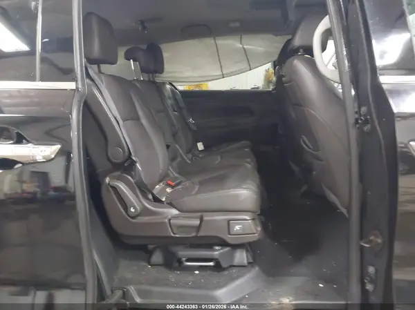 5FNRL6H97JB007521 2018 HONDA ODYSSEY - Image 8