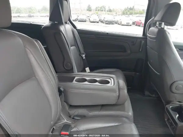 5FNRL6H97JB025422 2018 HONDA ODYSSEY - Image 8