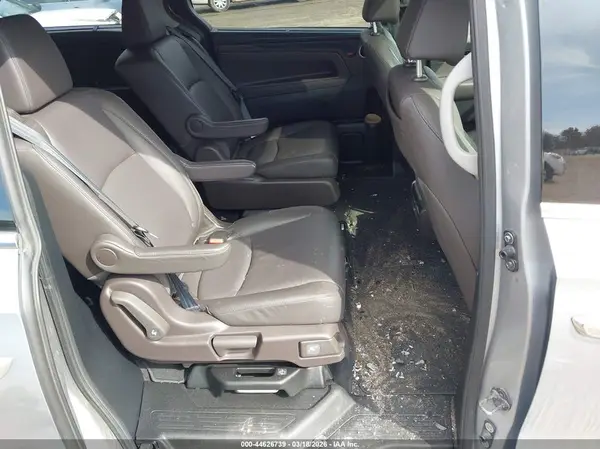 5FNRL6H97JB026098 2018 HONDA ODYSSEY - Image 8