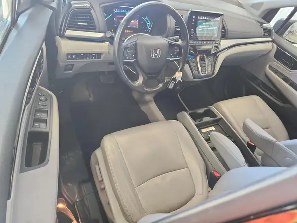5FNRL6H97JB052586 2018 HONDA ODYSSEY - Image 8