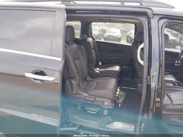 5FNRL6H97JB052748 2018 HONDA ODYSSEY - Image 8