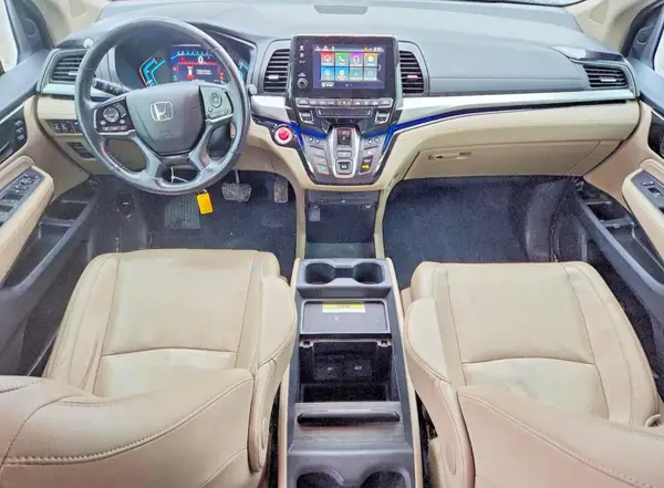 5FNRL6H97JB063460 2018 HONDA ODYSSEY - Image 8