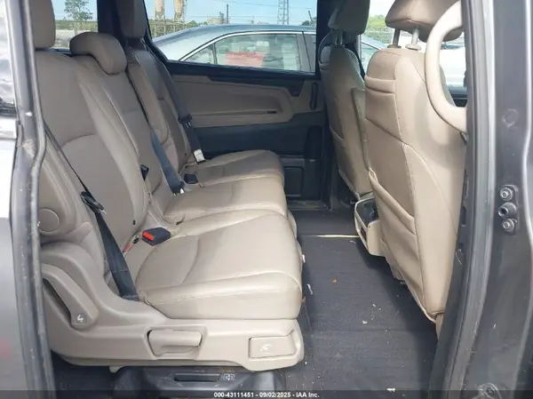5FNRL6H97JB063524 2018 HONDA ODYSSEY - Image 8