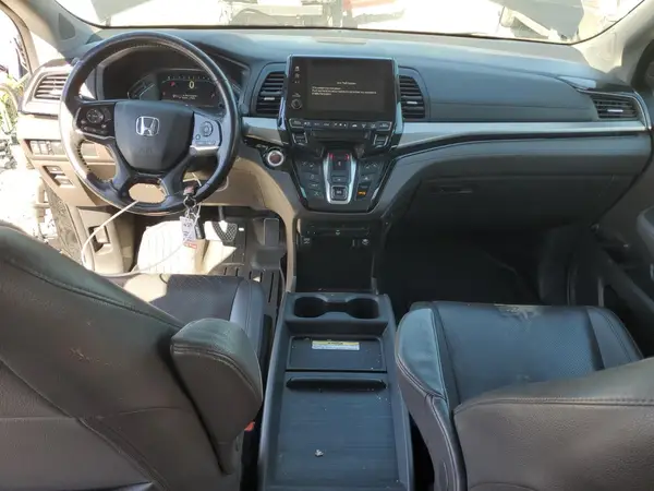 5FNRL6H97JB064186 2018 HONDA ODYSSEY - Image 8