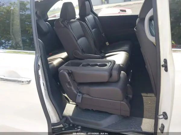 5FNRL6H97JB084759 2018 HONDA ODYSSEY - Image 8