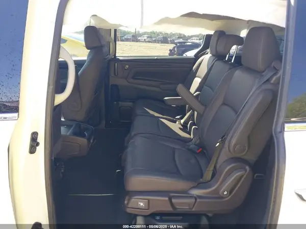 5FNRL6H97JB084776 2018 HONDA ODYSSEY - Image 8