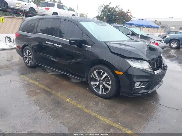 5FNRL6H97JB092747 2018 HONDA ODYSSEY - Image 1