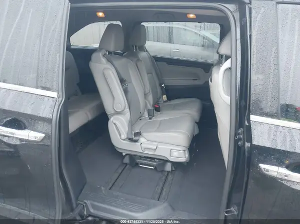5FNRL6H97JB092747 2018 HONDA ODYSSEY - Image 8