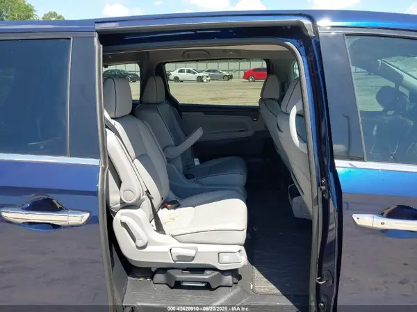 5FNRL6H97RB057976 2024 HONDA ODYSSEY - Image 8