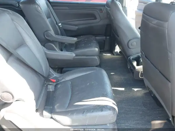 5FNRL6H98JB023095 2018 HONDA ODYSSEY - Image 3