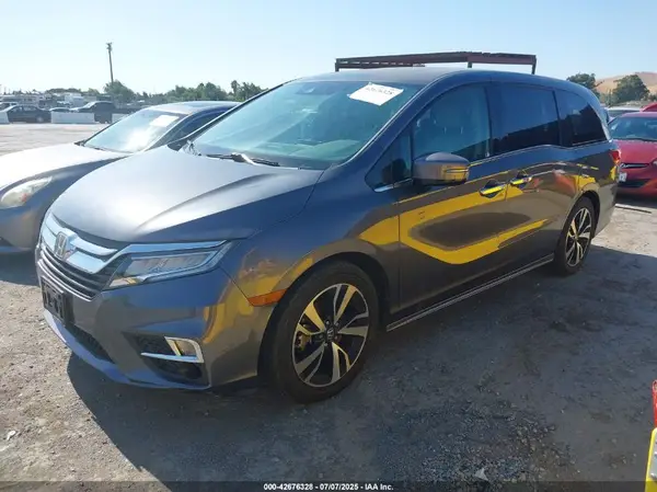 5FNRL6H98JB028569 2018 HONDA ODYSSEY - Image 2