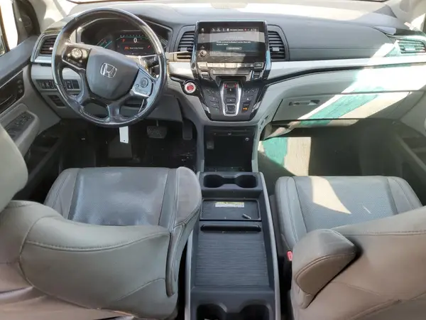 5FNRL6H98JB082230 2018 HONDA ODYSSEY - Image 8
