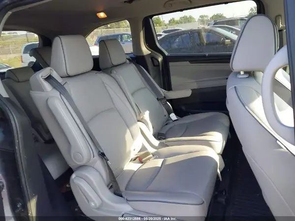 5FNRL6H98PB017788 2023 HONDA ODYSSEY - Image 8