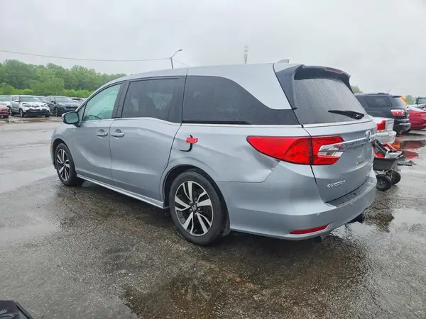 5FNRL6H99JB000120 2018 HONDA ODYSSEY - Image 2