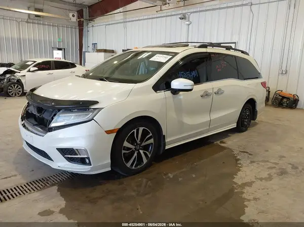 5FNRL6H9XJB018674 2018 HONDA ODYSSEY - Image 2
