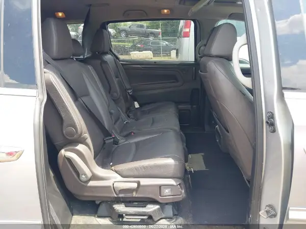 5FNRL6H9XJB051075 2018 HONDA ODYSSEY - Image 8