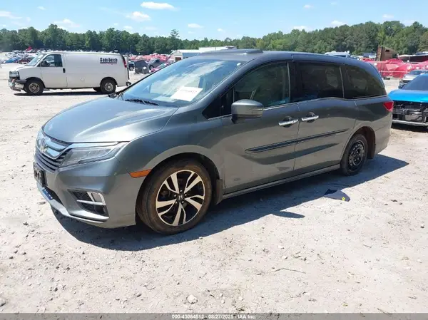 5FNRL6H9XJB063520 2018 HONDA ODYSSEY - Image 2