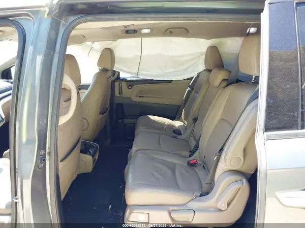 5FNRL6H9XJB063520 2018 HONDA ODYSSEY - Image 8