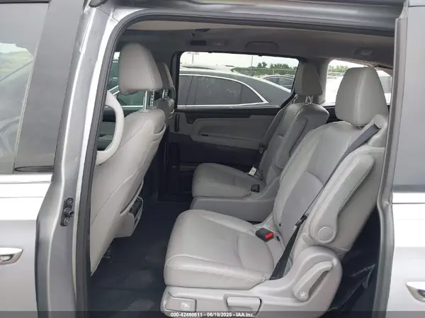 5FNRL6H9XJB087834 2018 HONDA ODYSSEY - Image 8