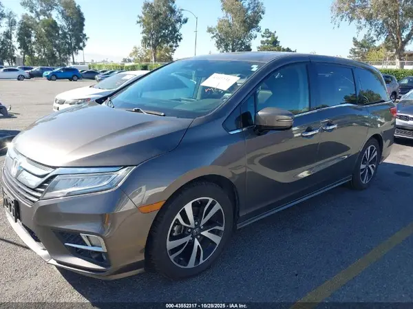 5FNRL6H9XJB104681 2018 HONDA ODYSSEY - Image 2