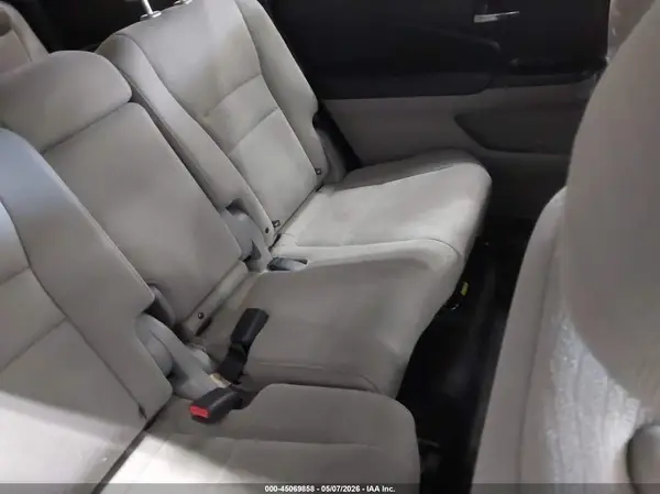 5FNYF5H11HB040905 2017 HONDA PILOT - Image 8