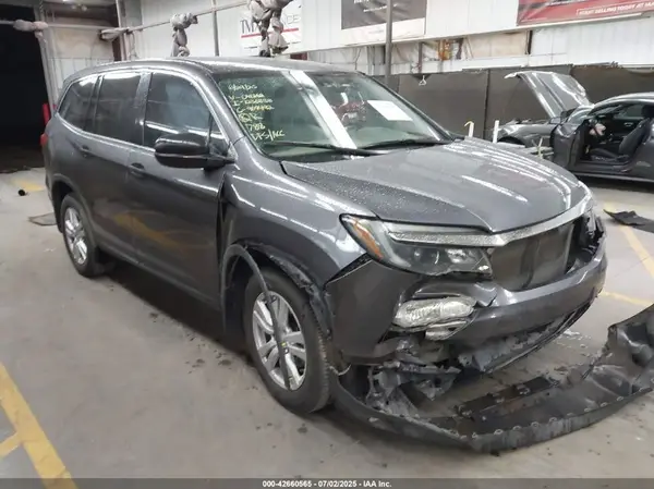 5FNYF5H11HB041262 2017 HONDA PILOT - Image 1