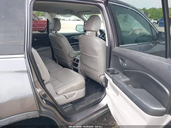 5FNYF5H12GB002789 2016 HONDA PILOT - Image 8
