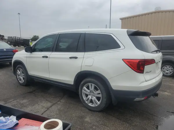5FNYF5H12HB023630 2017 HONDA PILOT - Image 2