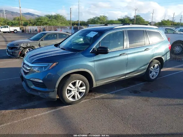 5FNYF5H12JB005327 2018 HONDA PILOT - Image 2