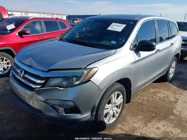 5FNYF5H12JB030518 2018 HONDA PILOT - Image 2