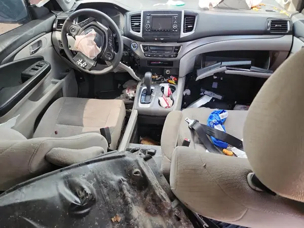 5FNYF5H13HB043255 2017 HONDA PILOT - Image 8