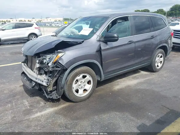 5FNYF5H13JB029488 2018 HONDA PILOT - Image 2