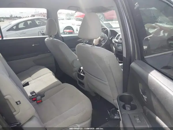 5FNYF5H13JB029488 2018 HONDA PILOT - Image 8