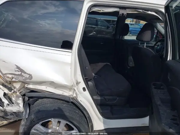 5FNYF5H15HB001881 2017 HONDA PILOT - Image 8
