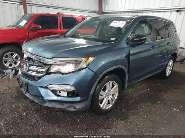 5FNYF5H15JB028519 2018 HONDA PILOT - Image 2