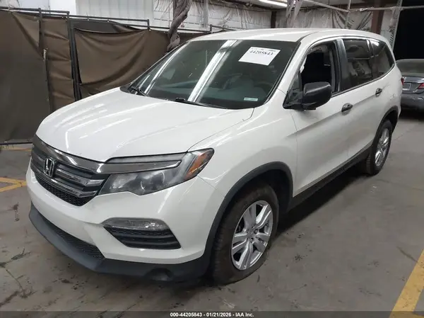 5FNYF5H16JB022129 2018 HONDA PILOT - Image 2