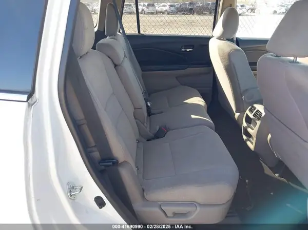 5FNYF5H17HB044487 2017 HONDA PILOT - Image 8