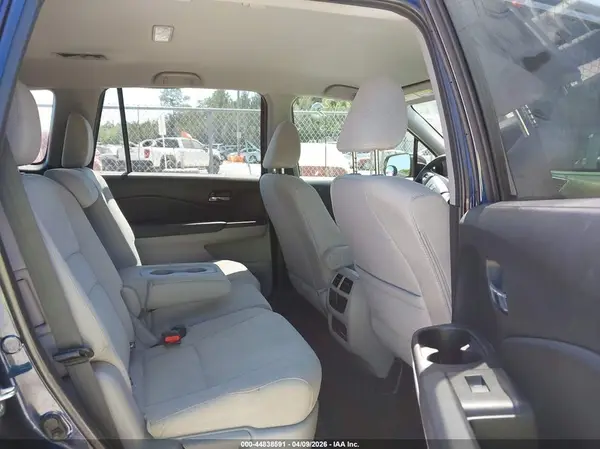 5FNYF5H17JB001595 2018 HONDA PILOT - Image 8