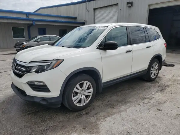 5FNYF5H18HB033840 2017 HONDA PILOT - Image 1