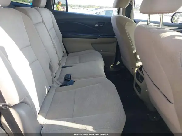 5FNYF5H18HB044448 2017 HONDA PILOT - Image 8