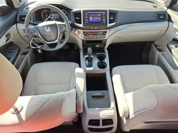 5FNYF5H18JB013349 2018 HONDA PILOT - Image 8