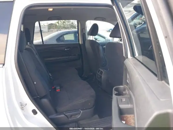 5FNYF5H19HB023107 2017 HONDA PILOT - Image 8