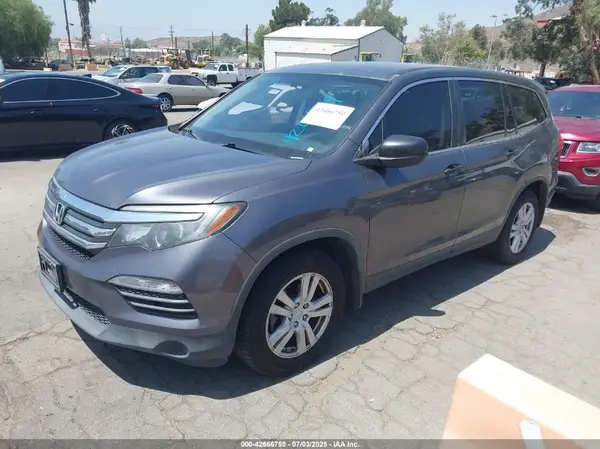 5FNYF5H19HB032115 2017 HONDA PILOT - Image 2