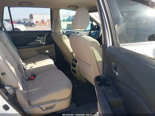 5FNYF5H19HB038593 2017 HONDA PILOT - Image 8