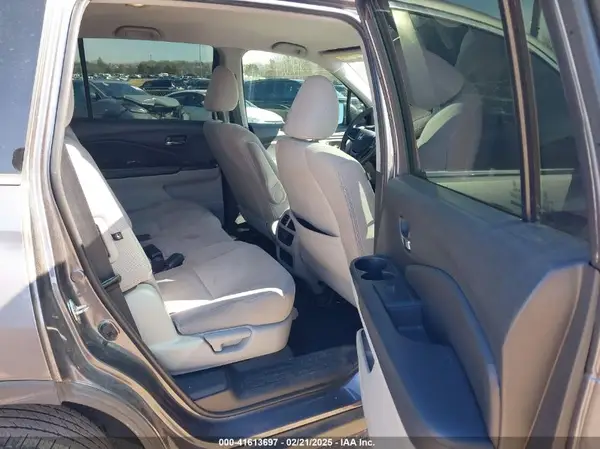 5FNYF5H1XKB033524 2019 HONDA PILOT - Image 8