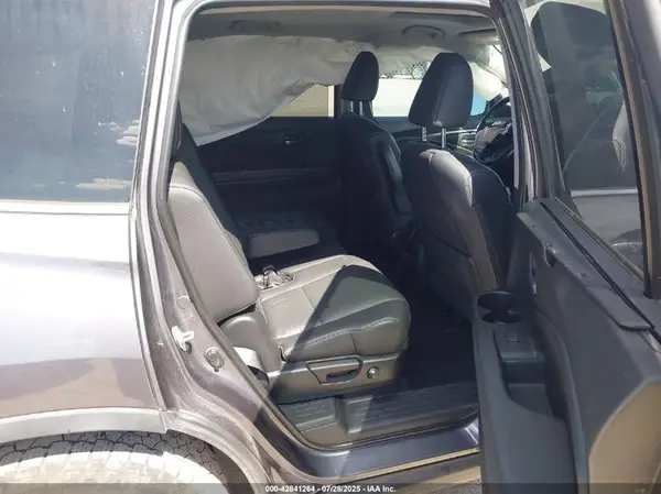 5FNYF5H22MB033674 2021 HONDA PILOT - Image 8