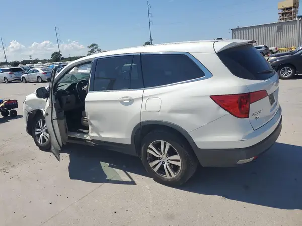 5FNYF5H30HB032702 2017 HONDA PILOT - Image 2